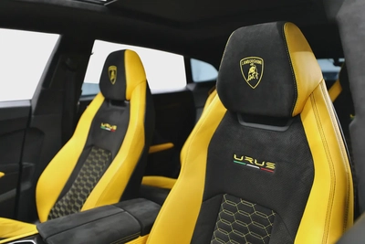 Lamborghini Urus-16