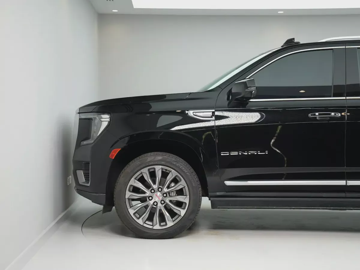 2021 GMC Yukon Denali | GCC Specs | | 4WD | Full Size SUV-3-3