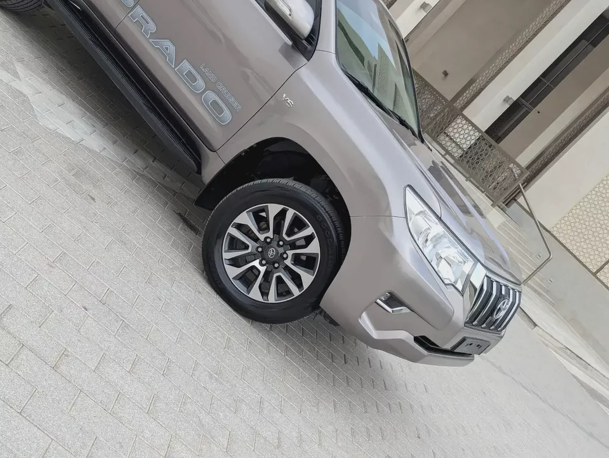 Toyota Prado 2022 TXL GCC Specs V6 4.0L Excellent Condition-9-9