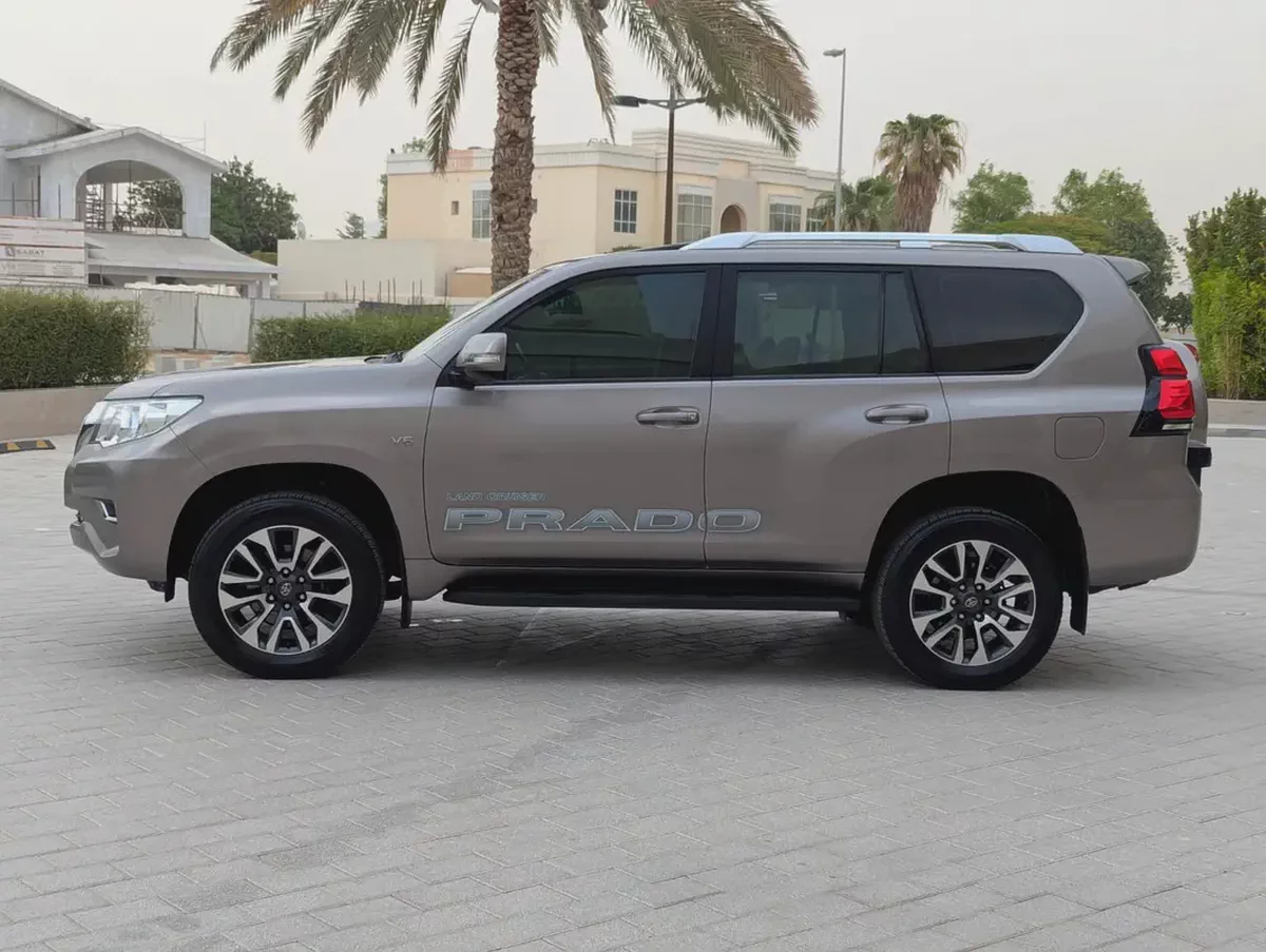 Toyota Prado 2022 TXL GCC Specs V6 4.0L Excellent Condition-7-7
