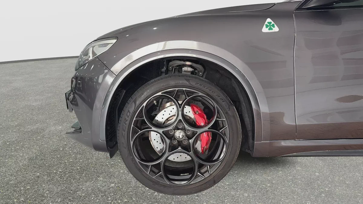 Special Offer ⚡ | 18-30 Sep | Free insurance | Finance from 0.99% | Gargash Warranty and Service-3-3