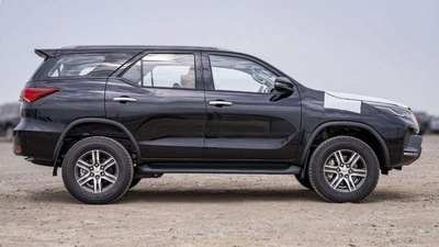 Toyota Fortuner EXR-4