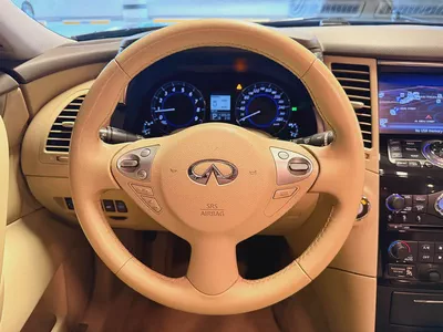 Infiniti QX70 V6 3.7 2017 Model GCC Specs With Partial service History In Perfect Condition-13