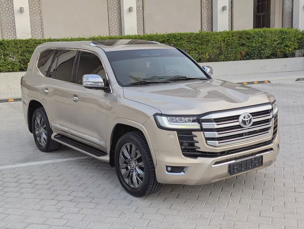 Toyota Land Cruiser 2011 GCC Facelifted To 2025 Premium Condition Daily Use Car Perfect For Family-3-3