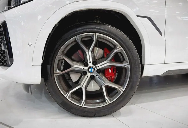 AED 4,406 P.M l 0% Downpayment l M-Sport l Agency Warranty and Service Contract