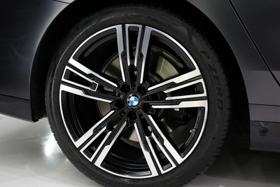 BMW 740i M Sport 2026-16