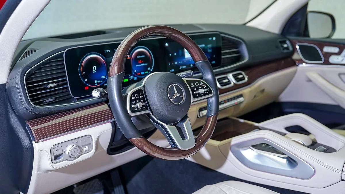 UAEs Very Best Example | 2 Years Free Servicing | AED 3,523 Per Month-2-2