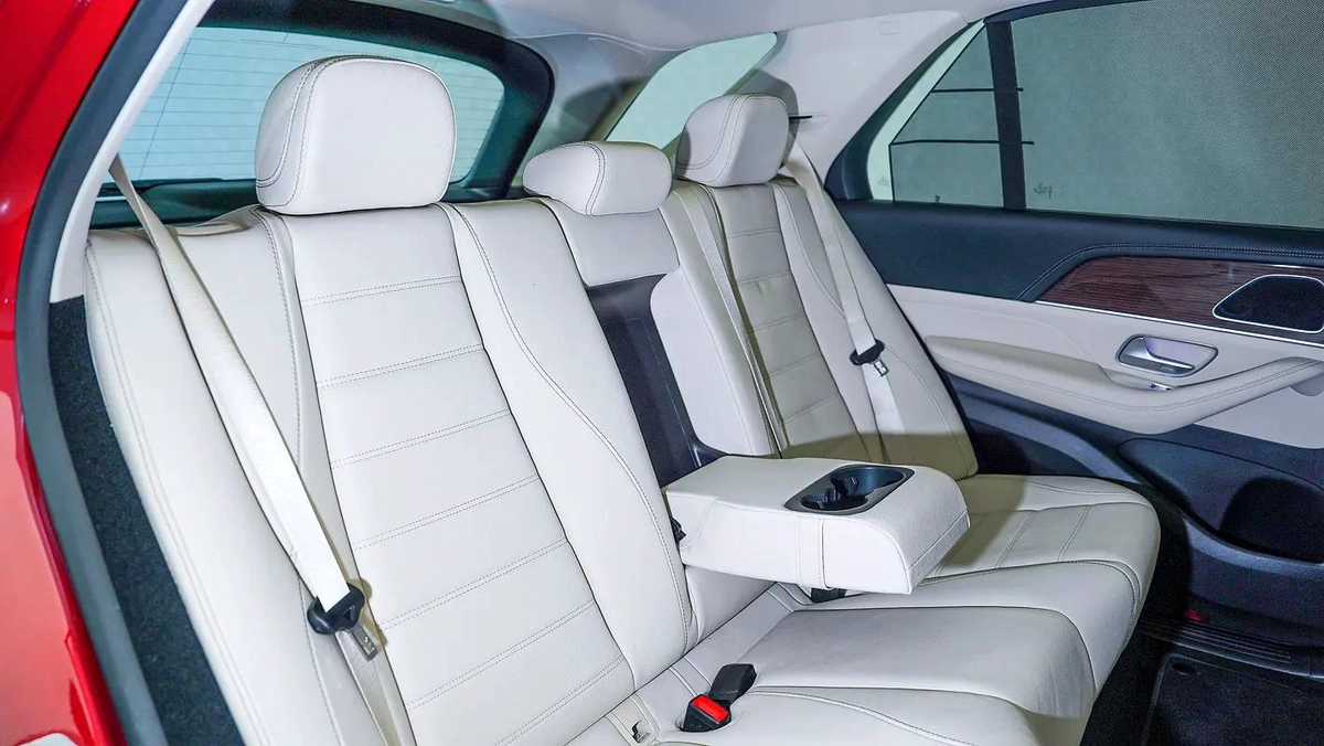 UAEs Very Best Example | 2 Years Free Servicing | AED 3,523 Per Month-8-8