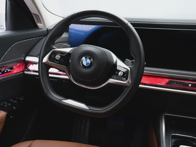 BMW 7-Series 735i 2025 GCC Specs-13