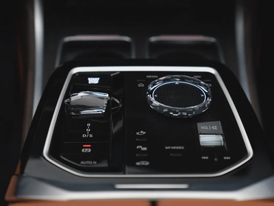 BMW 7-Series 735i 2025 GCC Specs-14