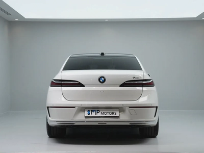BMW 7-Series 735i 2025 GCC Specs-3
