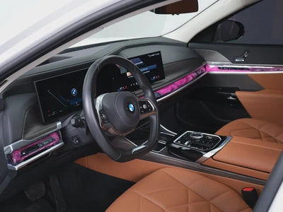 BMW 7-Series 735i 2025 GCC Specs-6