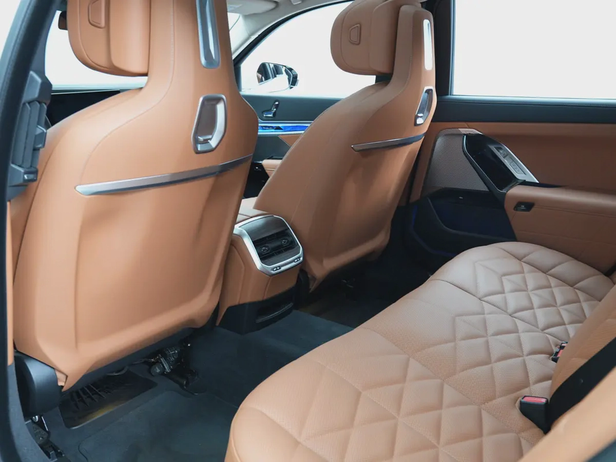 BMW 7-Series 735i 2025 GCC Specs-12-12
