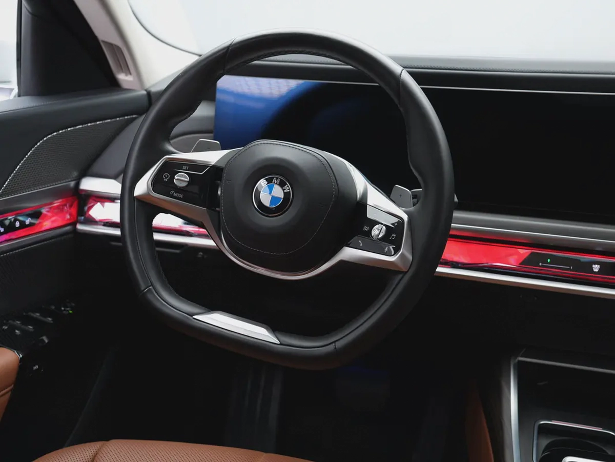 BMW 7-Series 735i 2025 GCC Specs-13-13