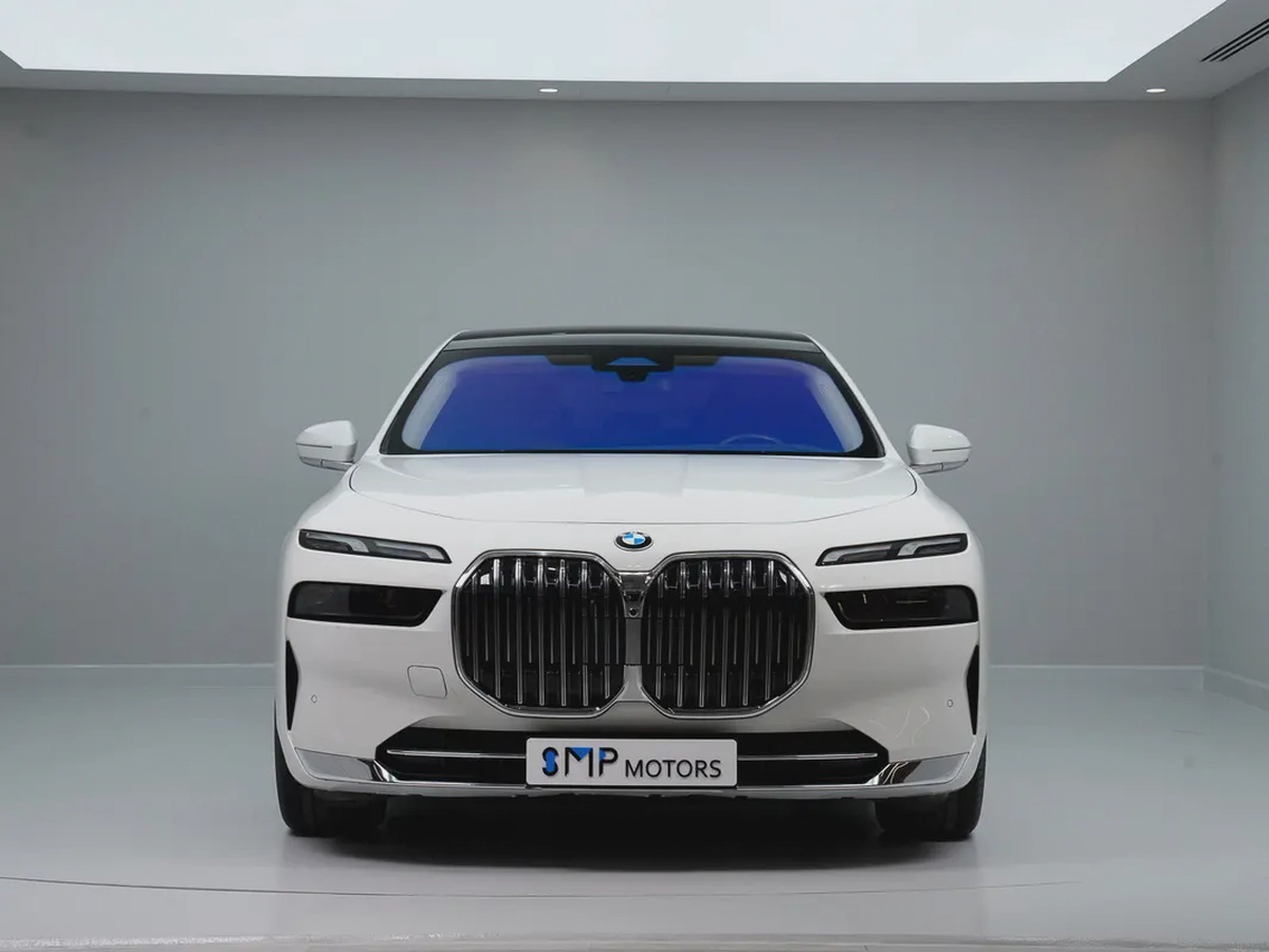 BMW 7-Series 735i 2025 GCC Specs-1-1