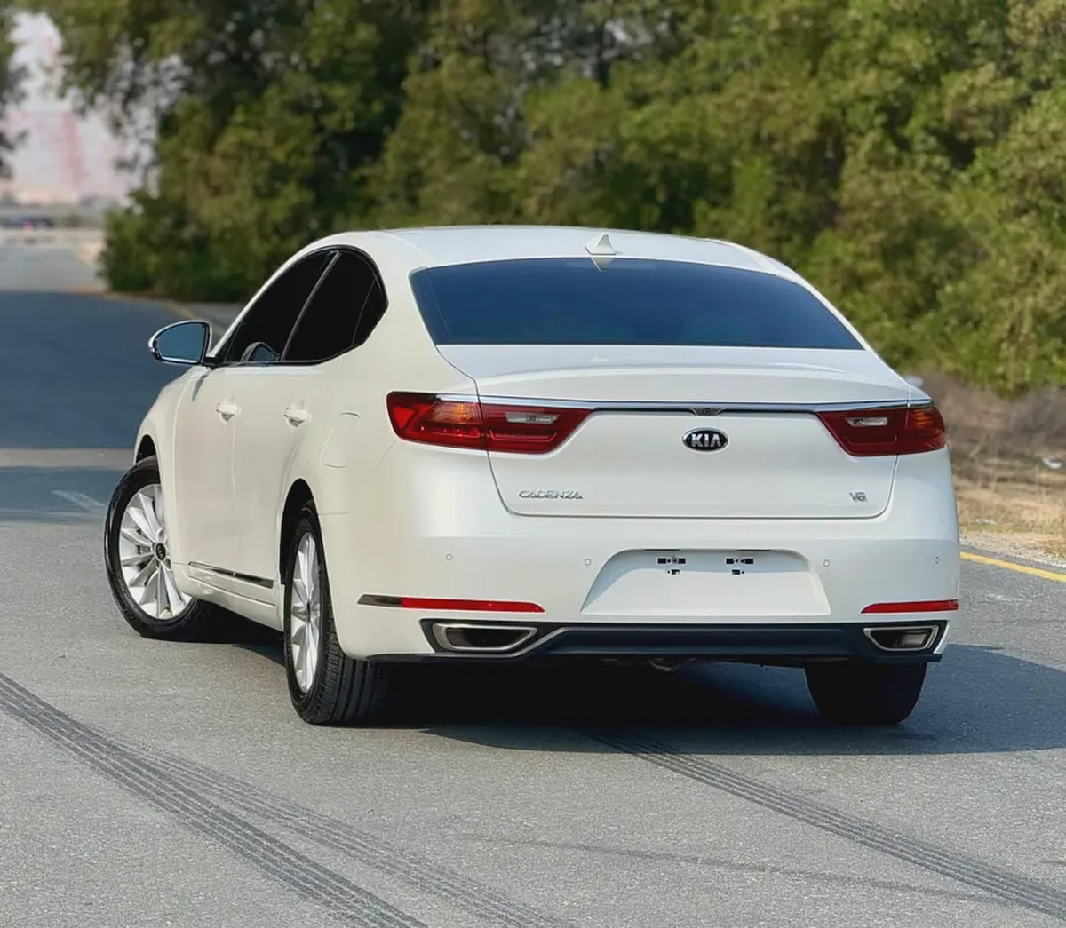 كيا كادينزا خليجي  بحالة الوكالة 2019 Kia Cadenza LX - GCC Specs-3-3