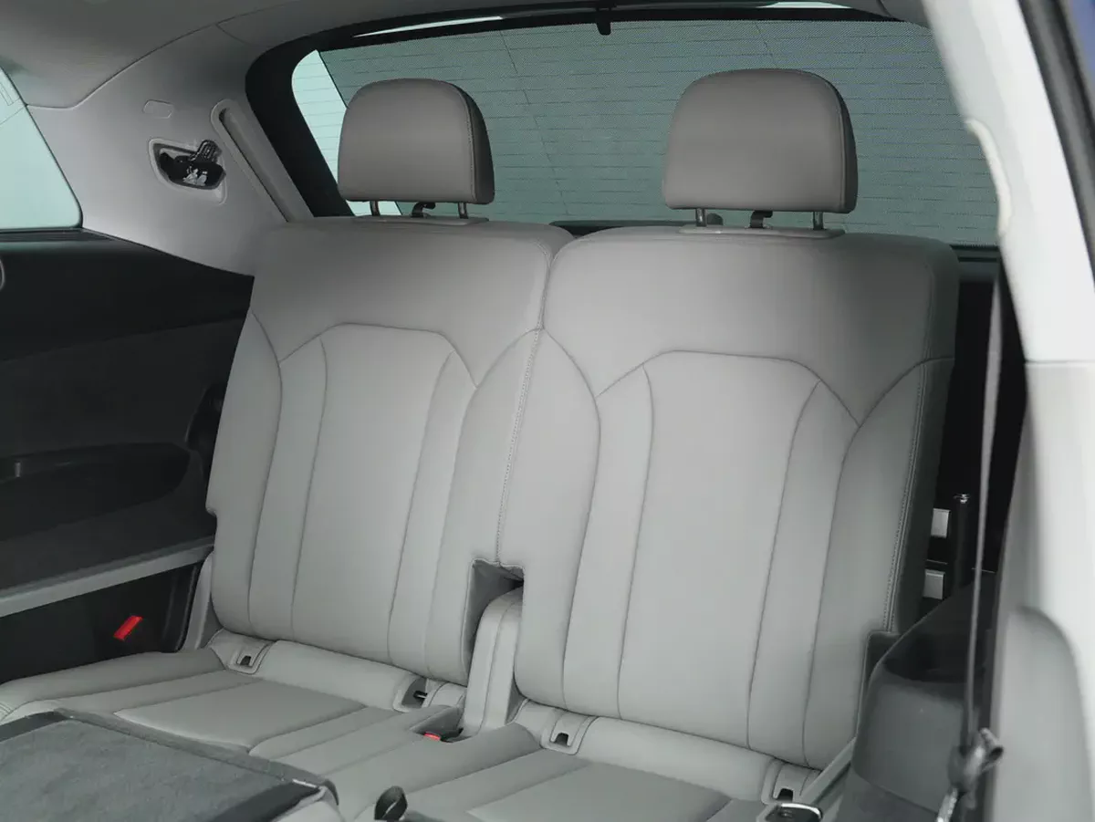 GCC Specs Audi Q7 2024 | Low Mileage-15-15