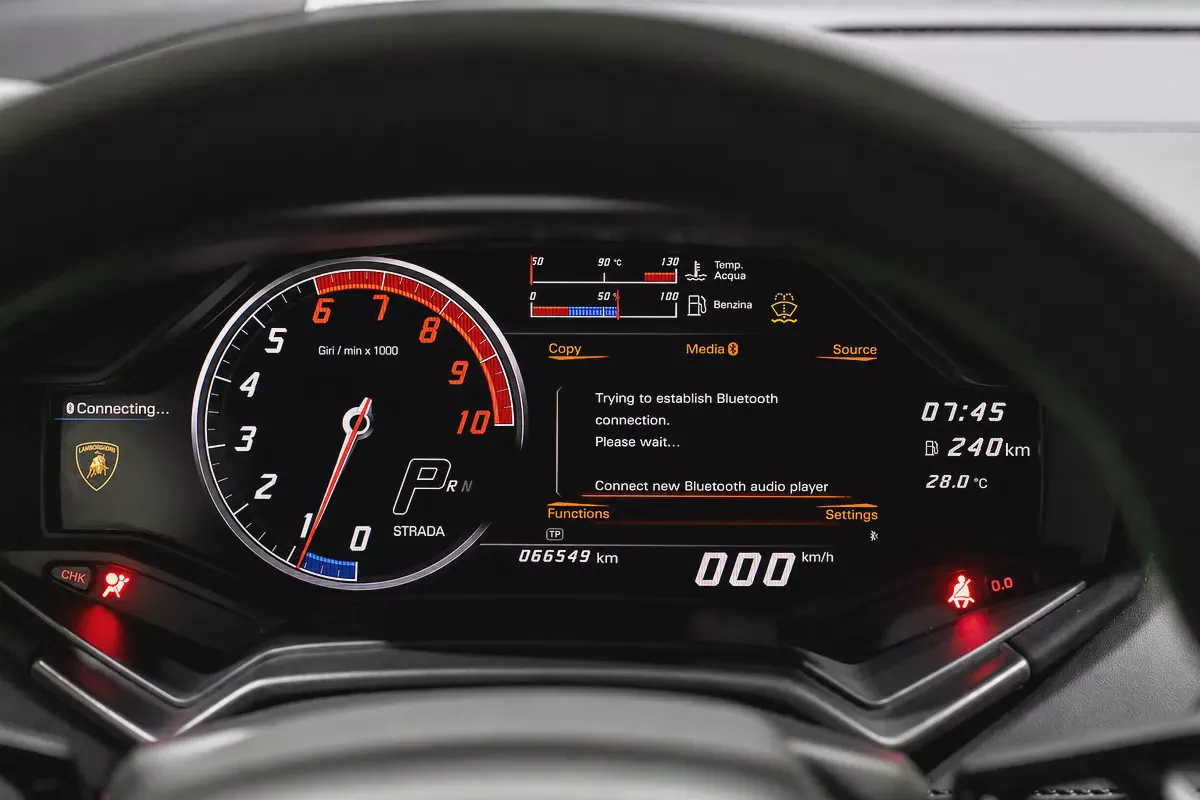 2018 LAMBGORGHINI HURACAN LP 610 WITH BODY KIT PERFORMANTE GCC ONLY 67000 KM-14-14