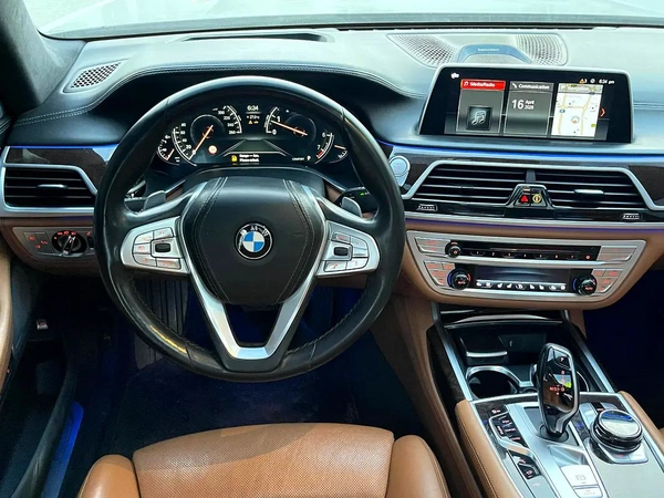 BMW 750Li xDrive 2018 GCC Specs - Pristine Condition