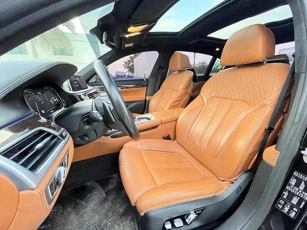 BMW 750Li xDrive 2018 GCC Specs - Pristine Condition
