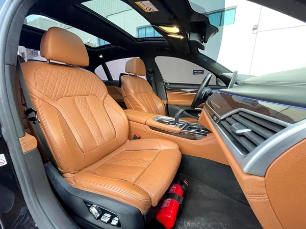 BMW 750Li xDrive 2018 GCC Specs - Pristine Condition