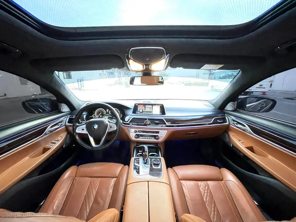 BMW 750Li xDrive 2018 GCC Specs - Pristine Condition