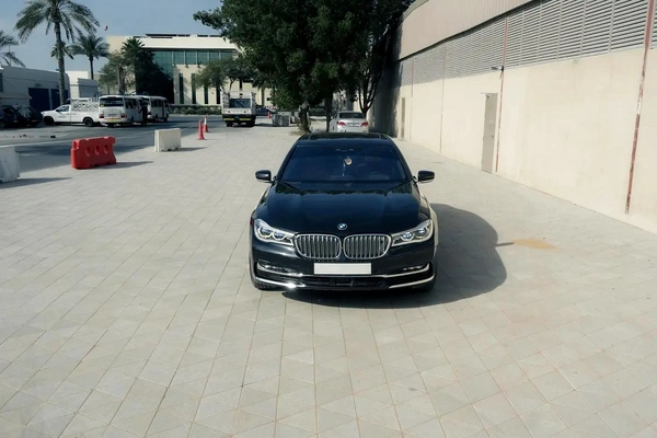 BMW 750Li xDrive 2018 GCC Specs - Pristine Condition