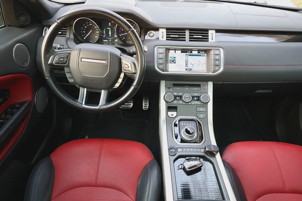 EVOQUE ( R-DYNAMIC ) - GCC SPECS - UNDER WARRANTY - ACCIDENT FREE - FULL SERVICE HISTORY -