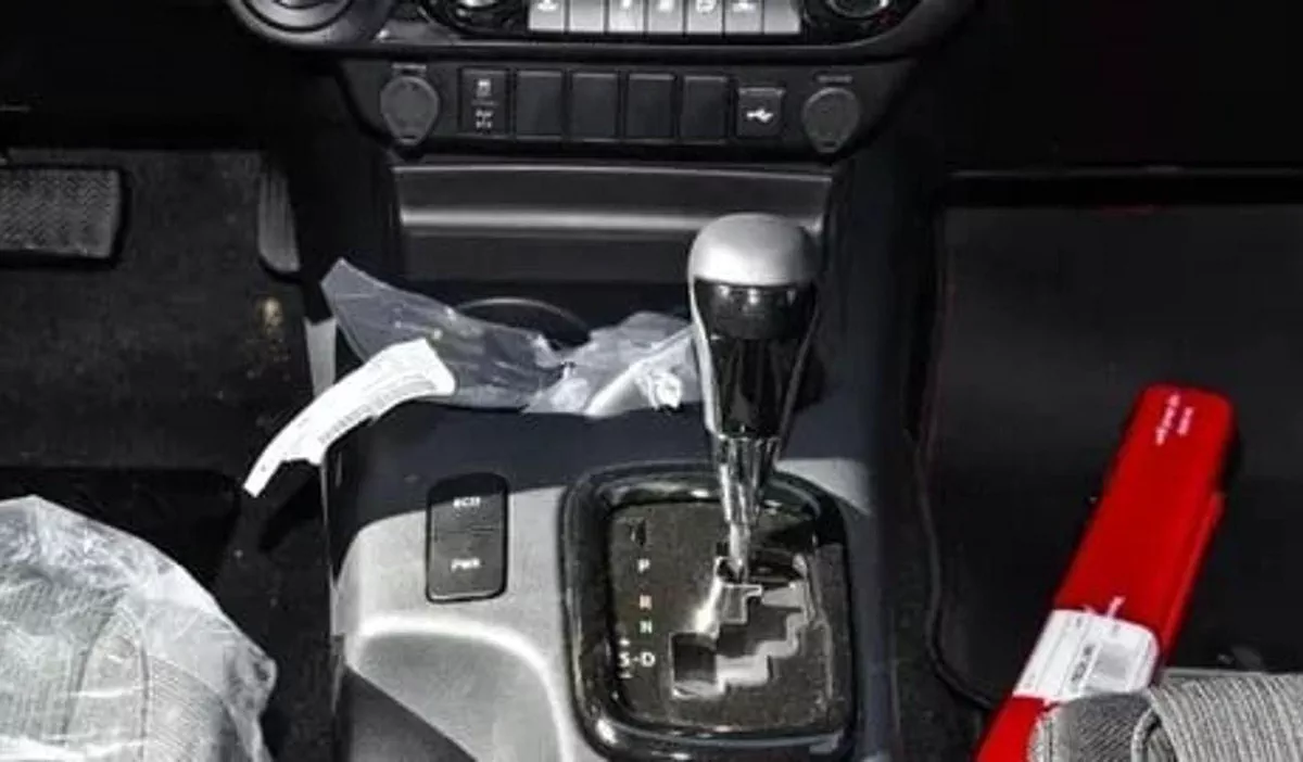 Toyota Hilux Adventure 4.0L-11-0