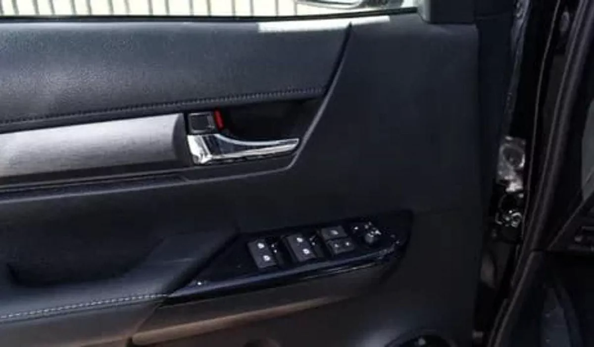 Toyota Hilux Adventure 4.0L-12-0