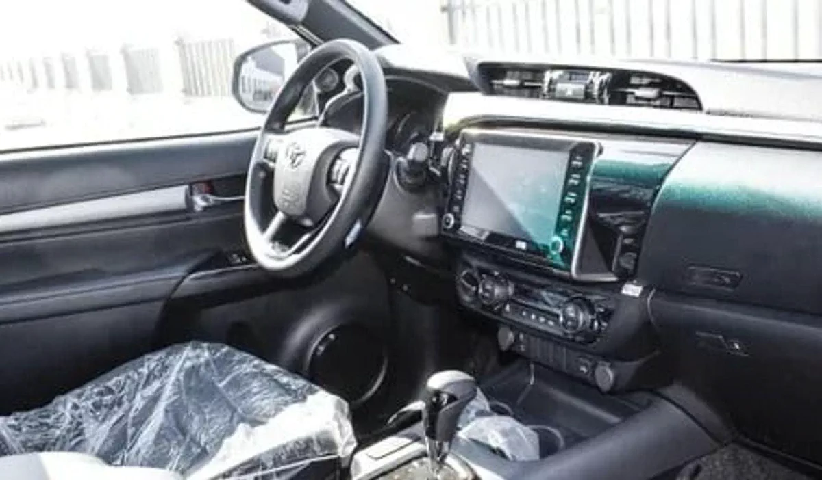 Toyota Hilux Adventure 4.0L-8-0