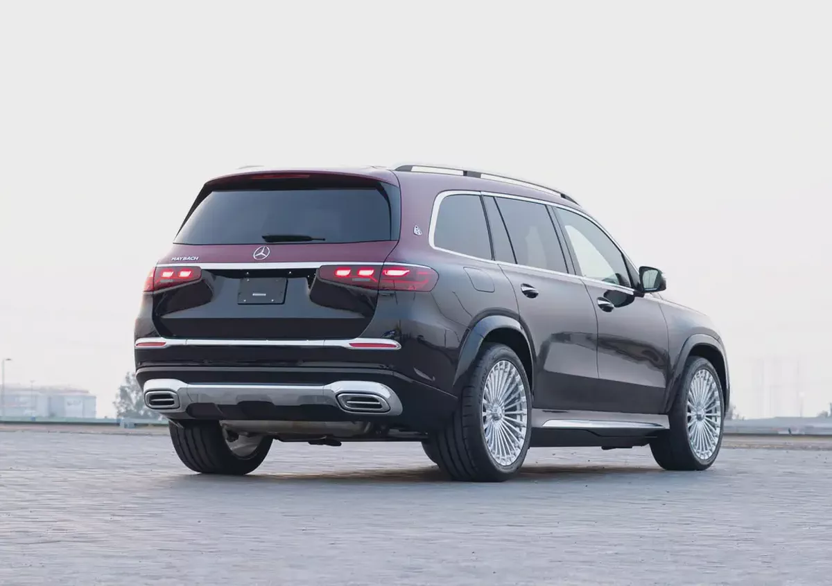 2025 Mercedes-Benz GLS 450 WITH BAYBACH KIT 4MATIC  | Luxury 7-Seater | American Specs-3-3