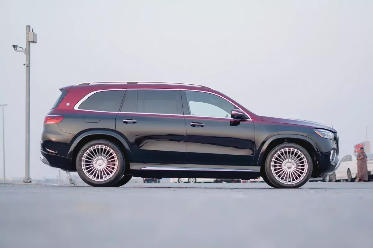 2025 Mercedes-Benz GLS 450 WITH BAYBACH KIT 4MATIC  | Luxury 7-Seater | American Specs-5-5