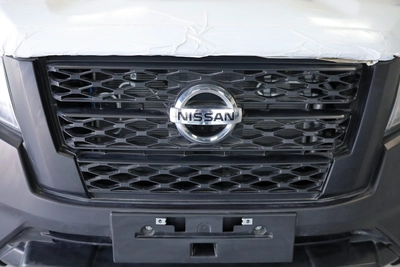 NISSAN NAVARA 2.5 PETROL XE 4X2 MT SC PLUS-9
