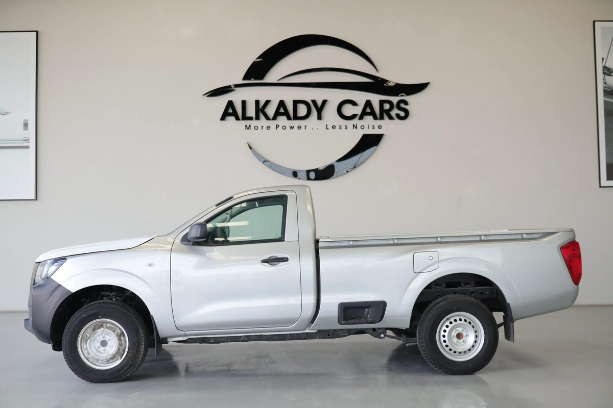 NISSAN NAVARA 2.5 PETROL XE 4X2 MT SC PLUS-5-5