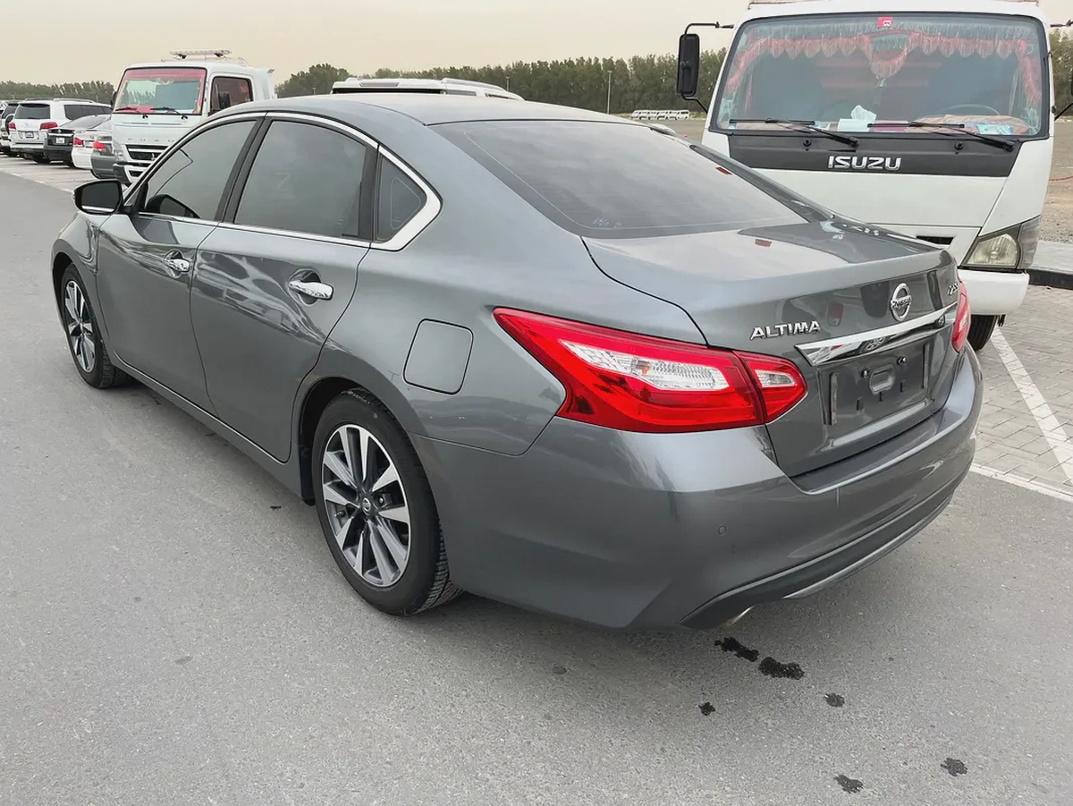 Nissan Altima SL 2017 - Korean Specs - Excellent Condition-3-3