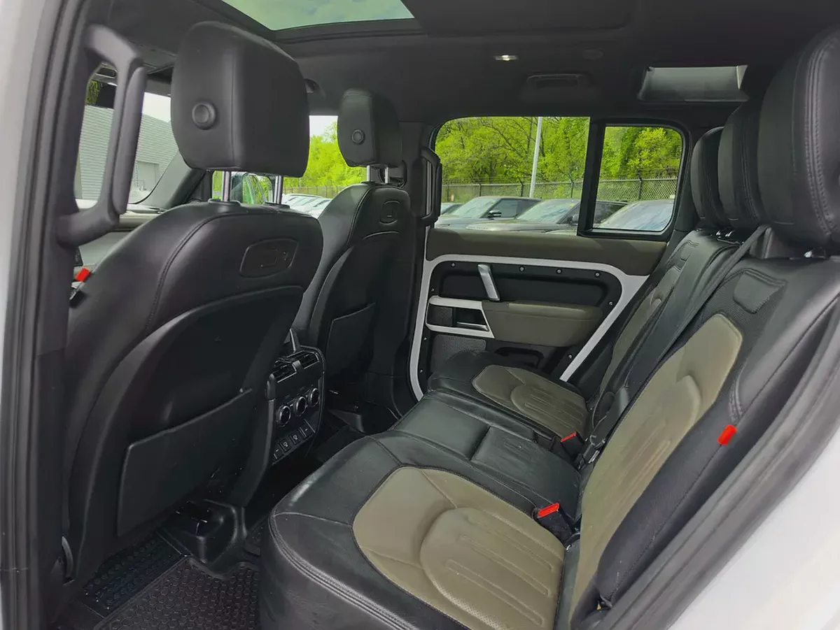 Clean Title | Land Rover Defender 110 X-Dynamic SE P400 2022-6-6