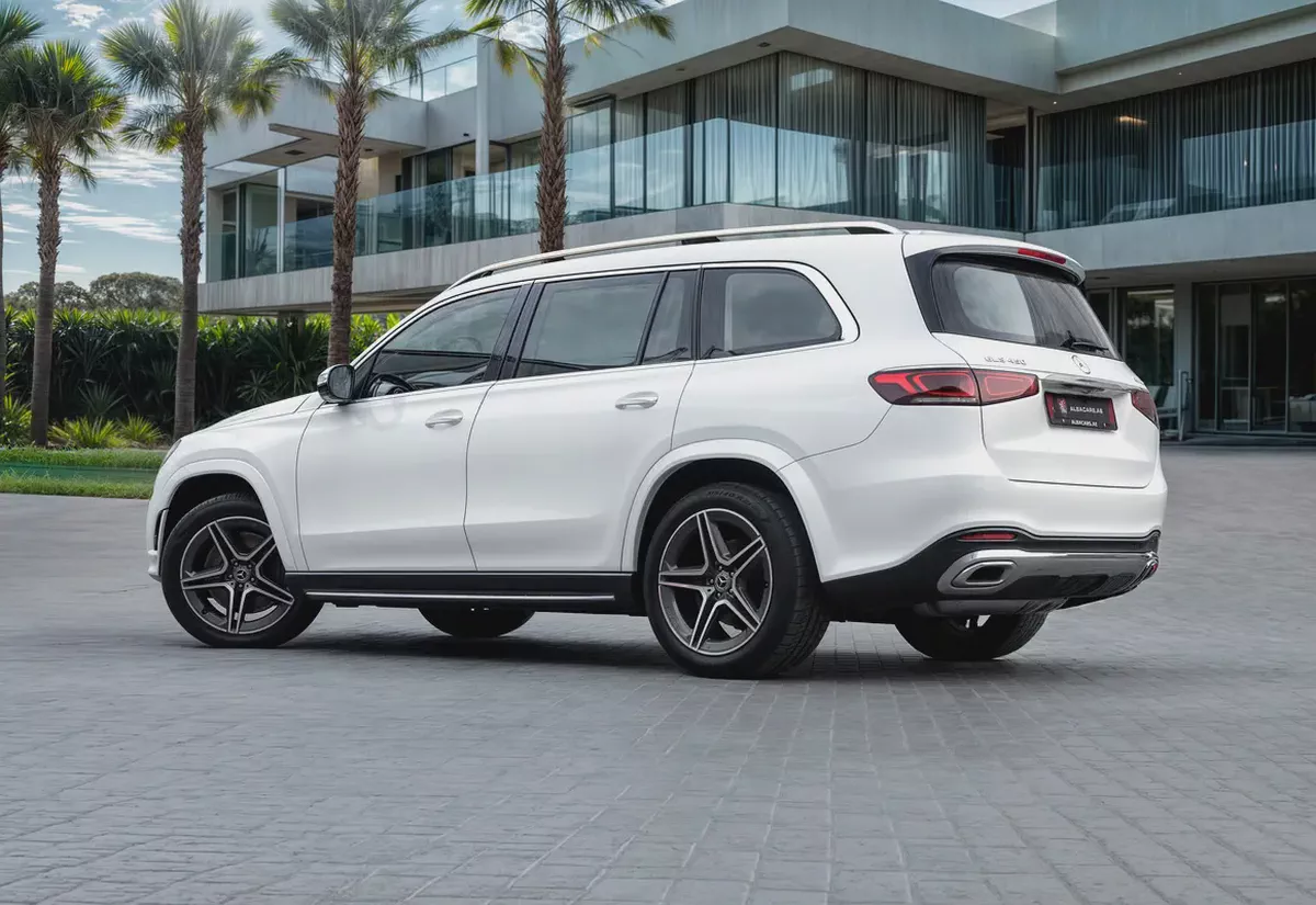 4,015 P.M |  GLS 450 AMG | 0% Downpayment | LOW KM | UNDER WARRANTY-2-2