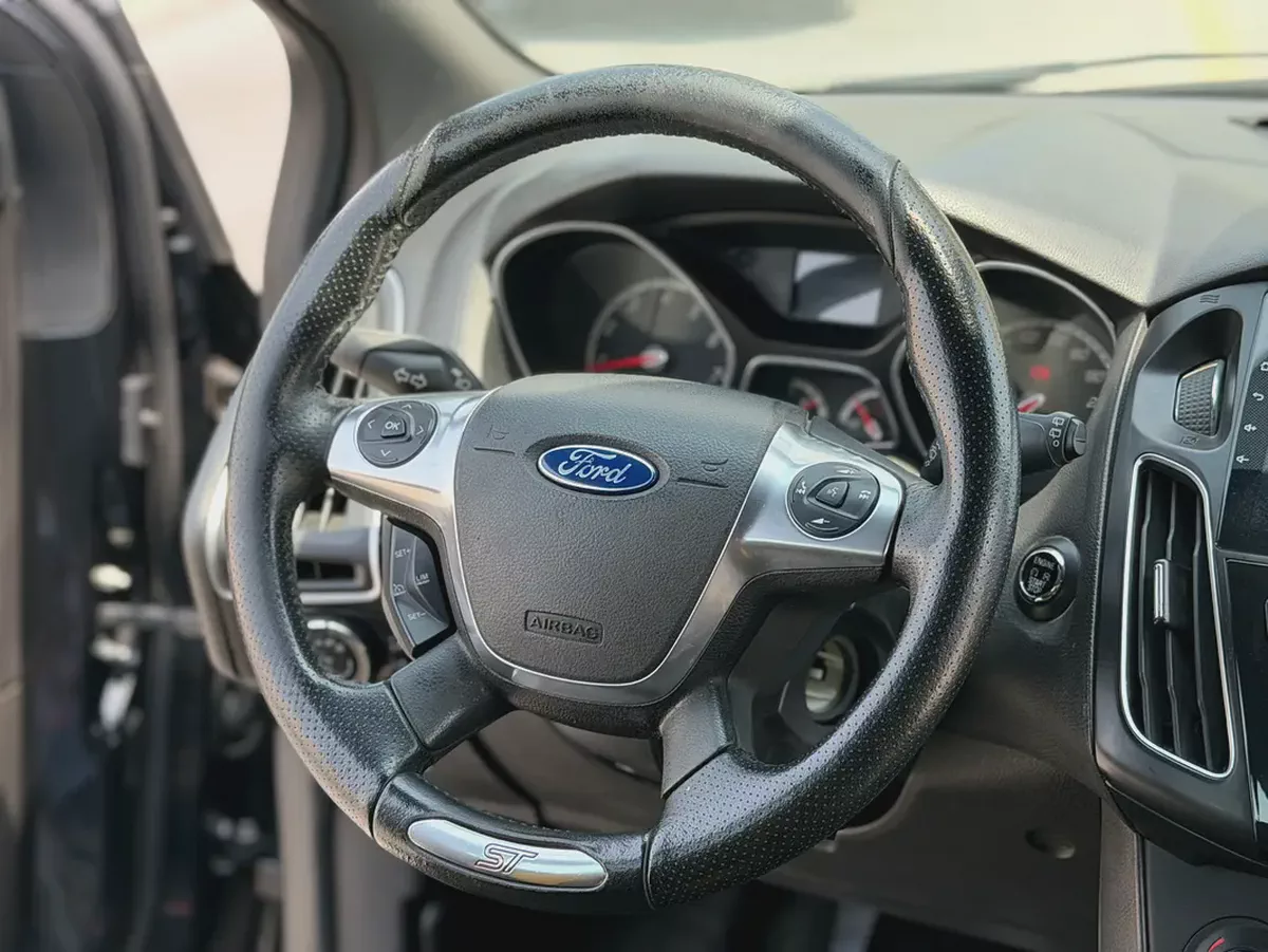 Lowest in Market | 2014 Ford Focus ST | GCC Specs-5-5