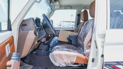 Toyota Land Cruiser 70 Series Hardtoop 5 doors deisel 2.8 76 LX 2026 GCC Specs-12