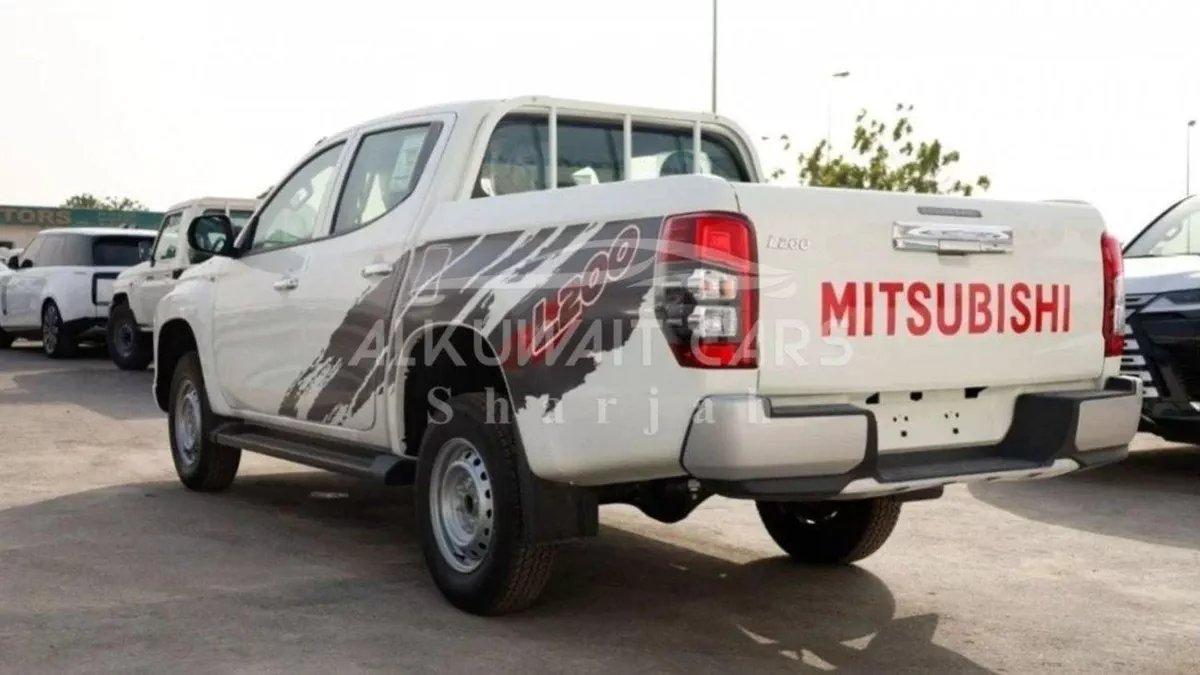 Mitsubishi L200 GL Mitsubishi L200-4-0