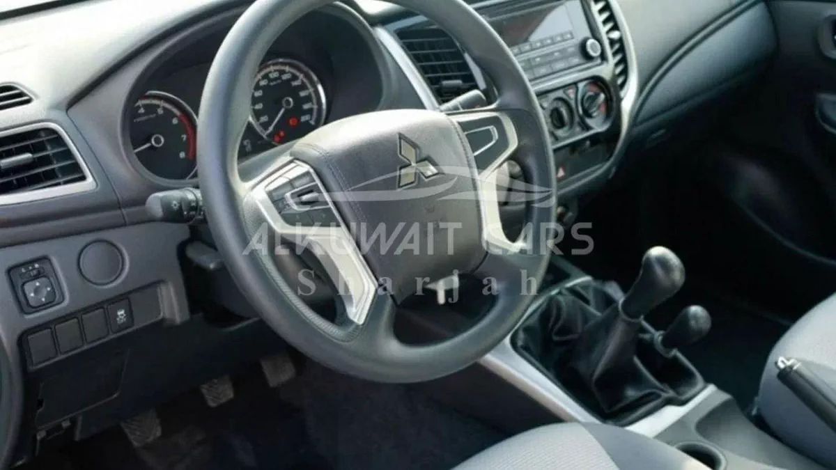 Mitsubishi L200 GL Mitsubishi L200-8-0