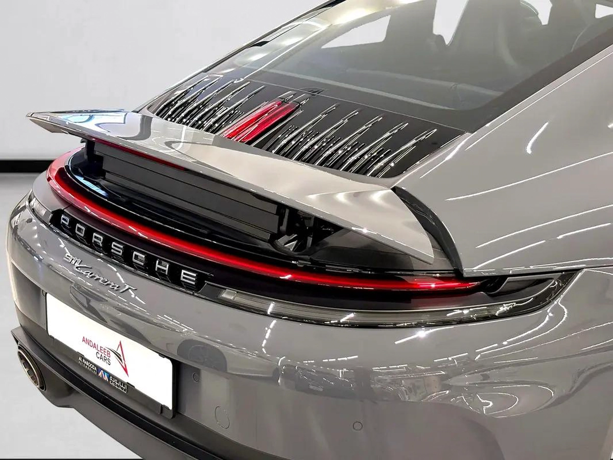 EXTENDED AGENCY WARRANTY | AED 9,580 P.M | 0% DOWN PAYMENT | PORSCHE 911 CARRERA T | 3.0L MANUAL |-3-3