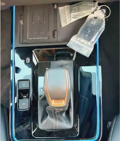 2026 / Toyota Frontlander Luxury / 2.0L / Hybrid / Chinese Specs-13