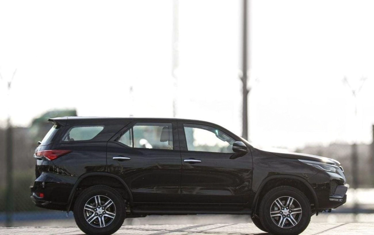 Toyota Fortuner EXR 2.7L (160 HP)