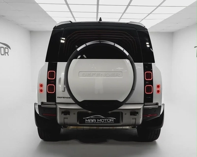 2025 Land Rover Defender 110 HSE | GCC Specs | Brand New-4