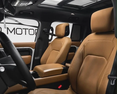 2025 Land Rover Defender 110 HSE | GCC Specs | Brand New-8
