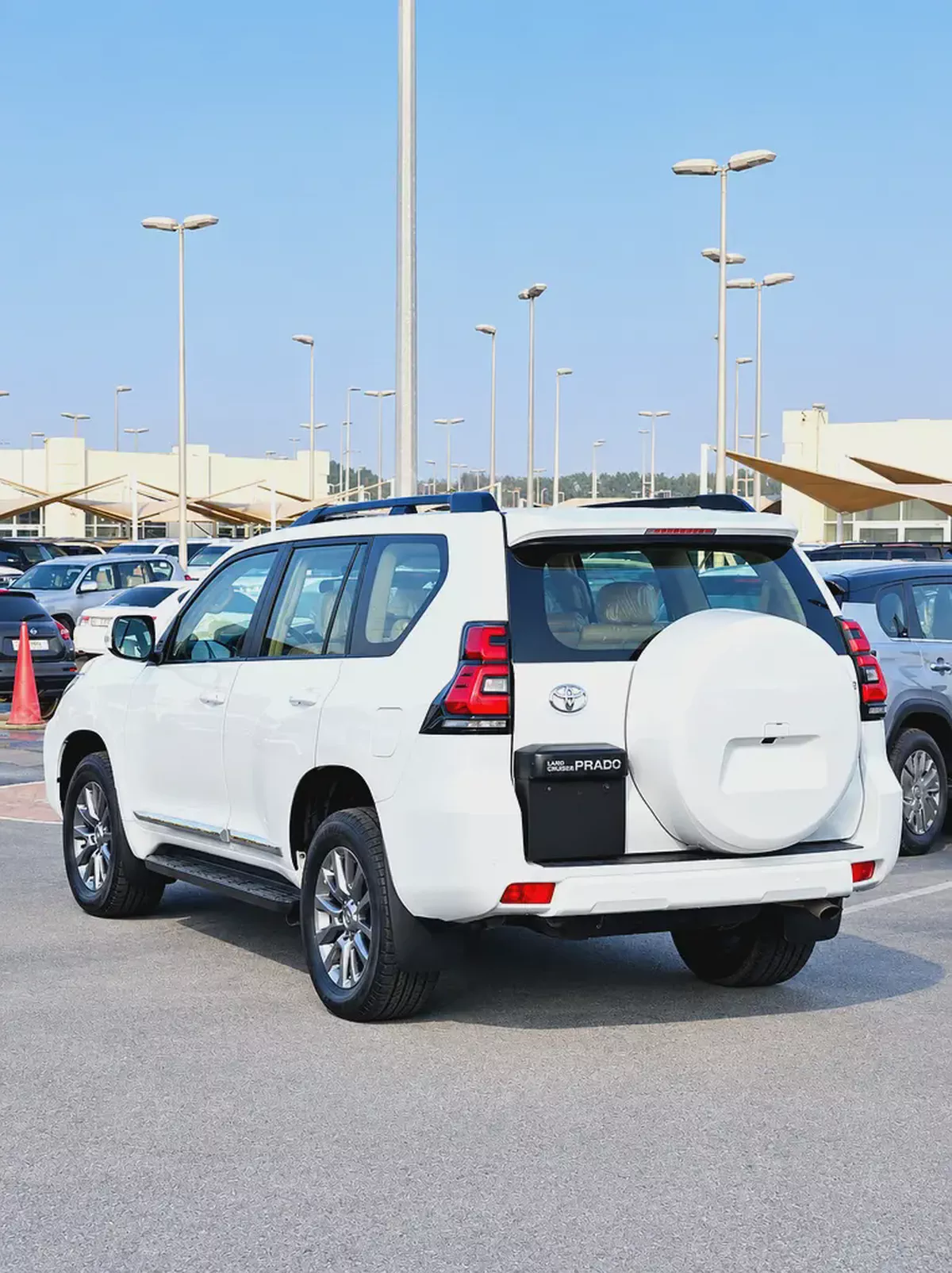 Toyota Land Cruiser Prado GXR 2020 GCC Specs-3-3
