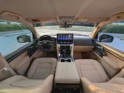 Toyota Land Cruiser GXR 2015 Facelifted 2025 With Interior and Exterior V6 4.0L Full Option-11
