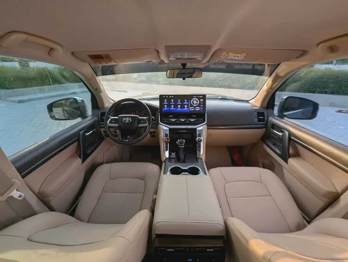 Toyota Land Cruiser GXR 2015 Facelifted 2025 With Interior and Exterior V6 4.0L Full Option-11-11